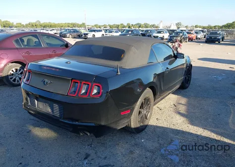 2014 Ford Mustang V6 Premium из США, поврежденный, VIN 1ZVBP8EM1E5328453